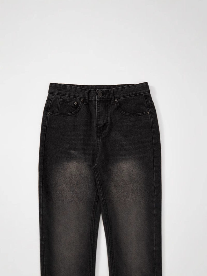 STRAIGHT FIT JEANS