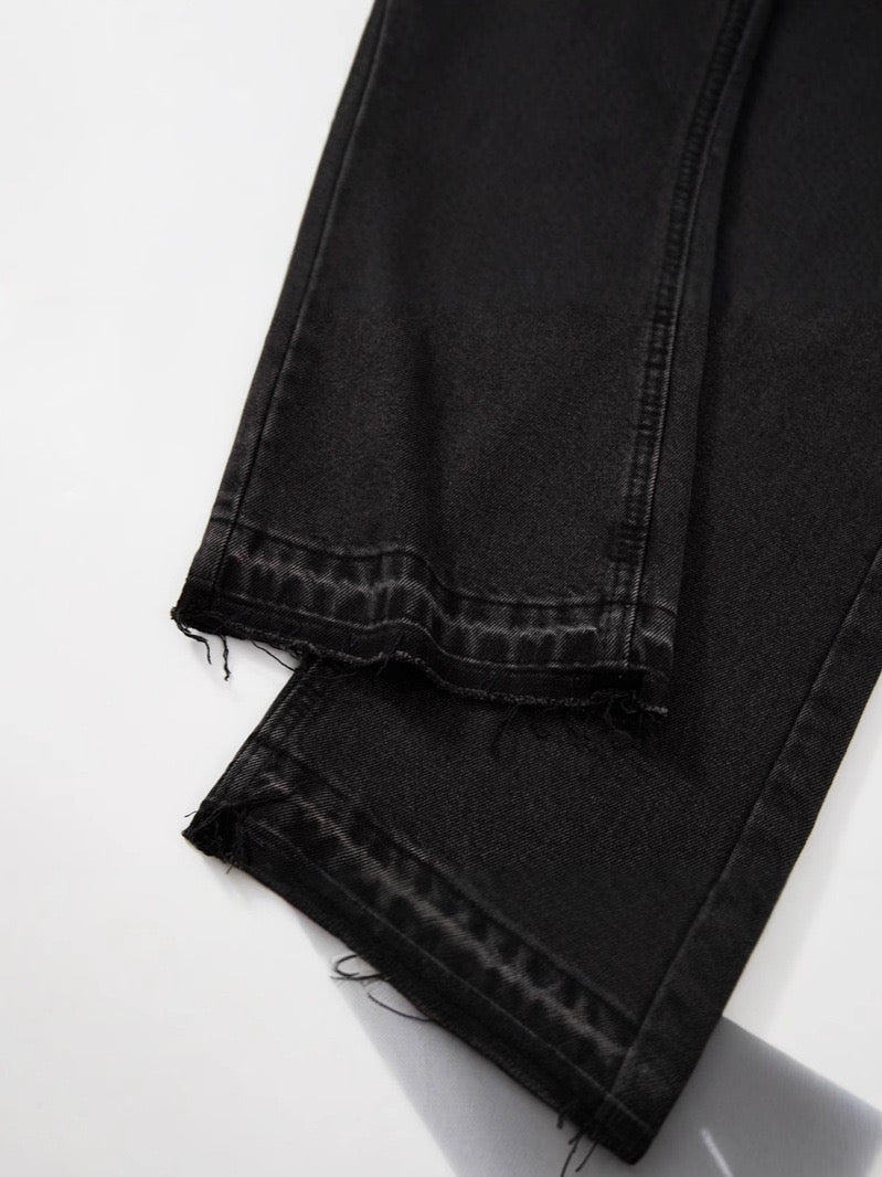 STRAIGHT FIT JEANS