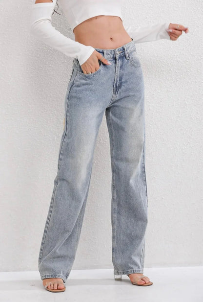 RIPPED STRAIGHT JEANS