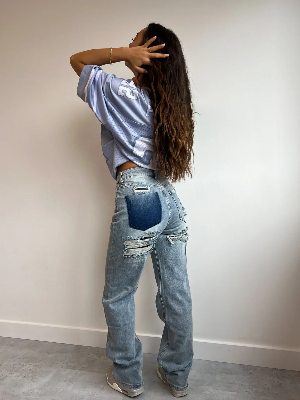 RIPPED STRAIGHT JEANS