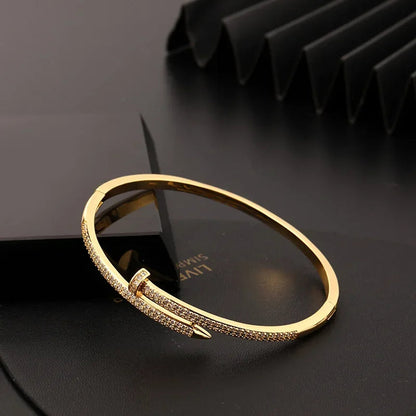 GOLD NAGEL